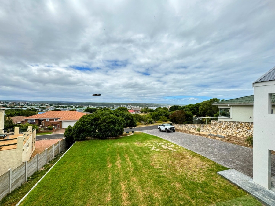 4 Bedroom Property for Sale in Stilbaai Wes Western Cape